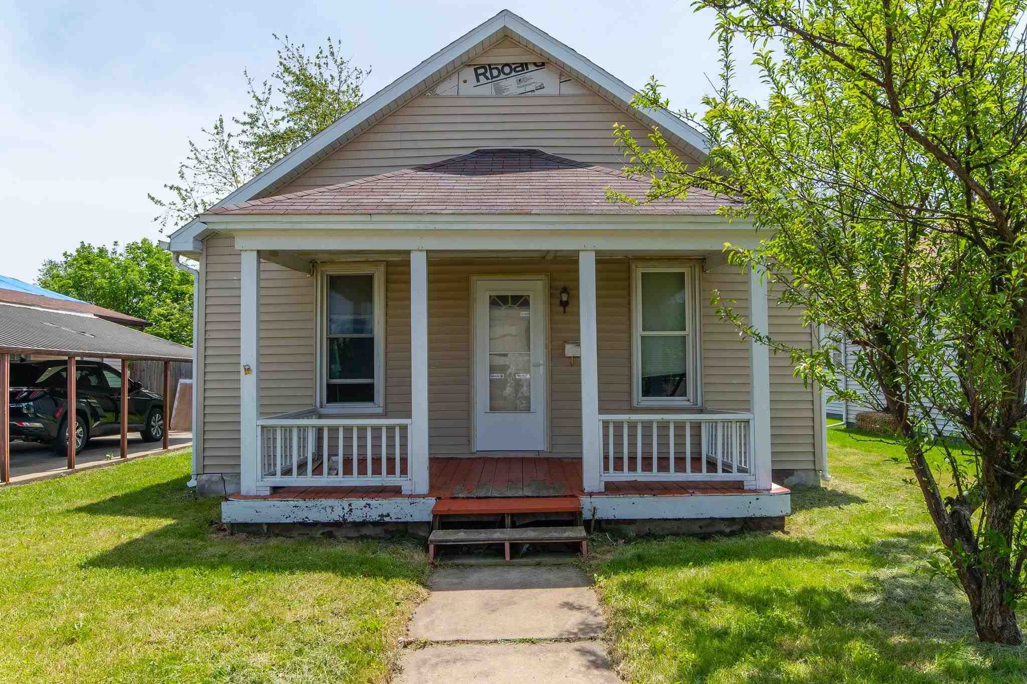 1110 North Kickapoo Street Lincoln, IL 62656 - Photo 1 of 19 Gallery Image 1