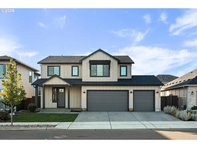 $725,000 | 8102 Northeast 168th Avenue, Vancouver, WA 98682