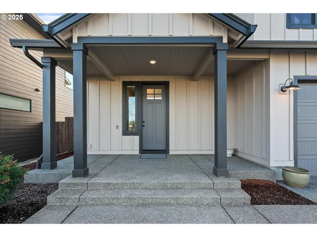 $725,000 | 8102 Northeast 168th Avenue, Vancouver, WA 98682