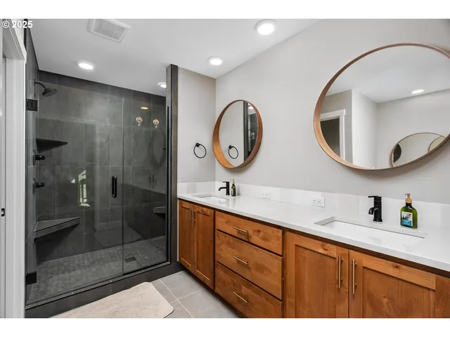 $725,000 | 8102 Northeast 168th Avenue, Vancouver, WA 98682