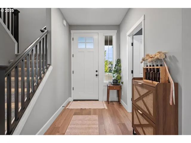 $725,000 | 8102 Northeast 168th Avenue, Vancouver, WA 98682