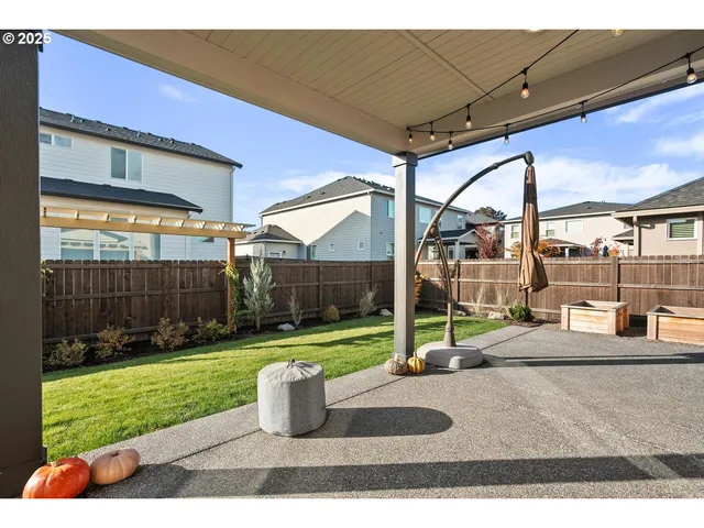 $725,000 | 8102 Northeast 168th Avenue, Vancouver, WA 98682