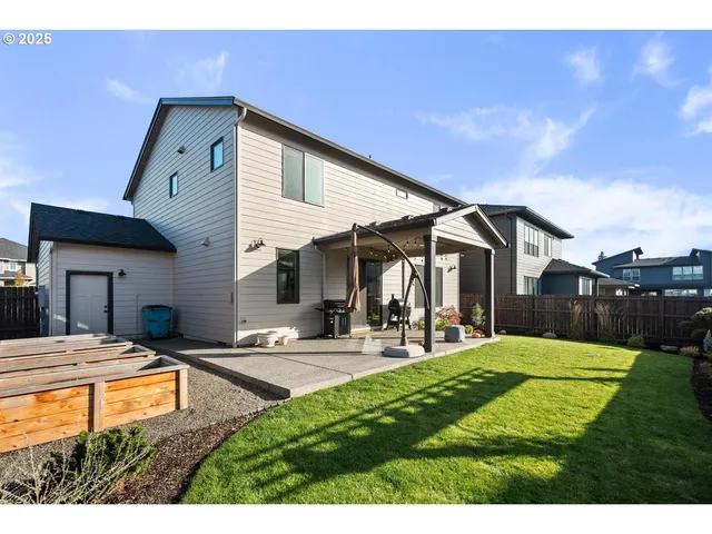 $725,000 | 8102 Northeast 168th Avenue, Vancouver, WA 98682