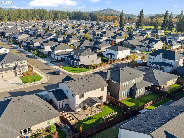 $725,000 | 8102 Northeast 168th Avenue, Vancouver, WA 98682