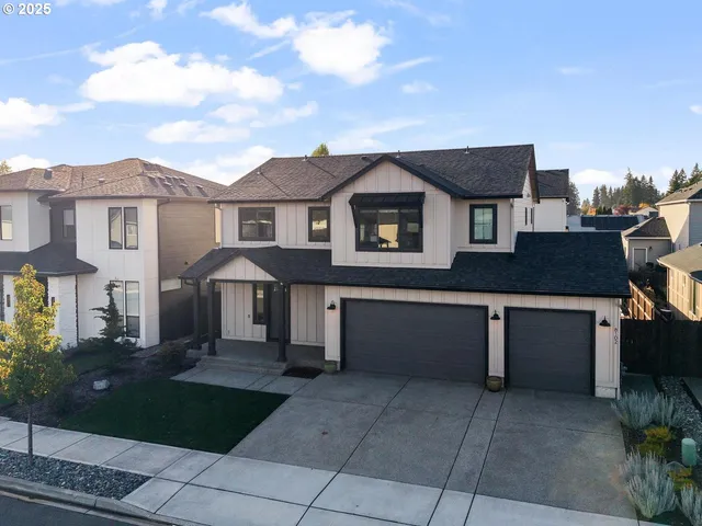 $725,000 | 8102 Northeast 168th Avenue, Vancouver, WA 98682