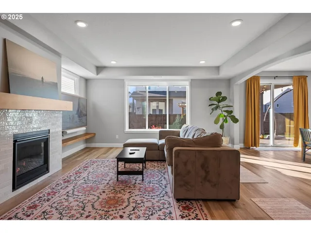 $725,000 | 8102 Northeast 168th Avenue, Vancouver, WA 98682