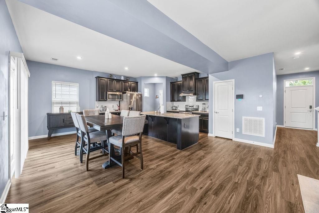 202 Huron Way Greenville, SC 29607 - Photo 5 of 37 Gallery Image 5