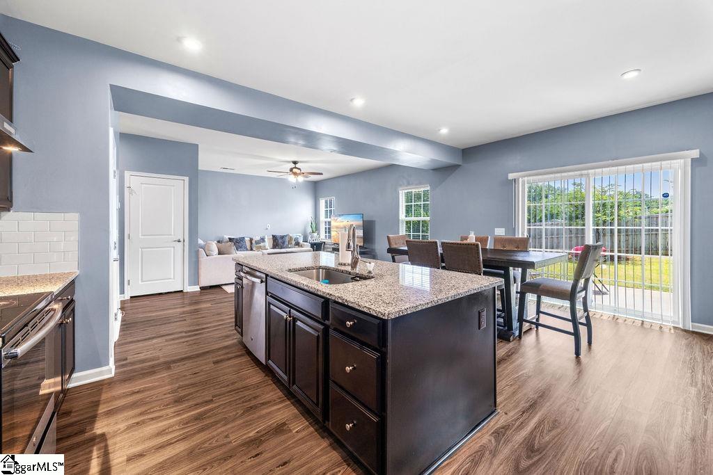 202 Huron Way Greenville, SC 29607 - Photo 8 of 37 Gallery Image 8