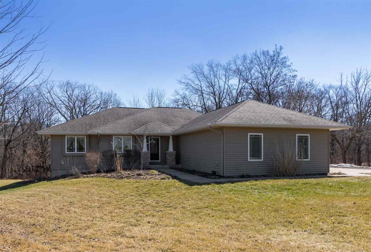 3147 White Oak Circle Riverside, IA 52327 - Photo 1 of 16 Gallery Image 1