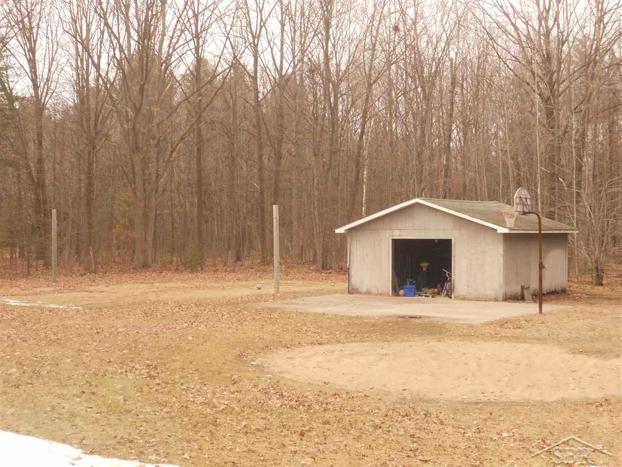 2300 West Burt Road Burt, MI 48417 - Photo 9 of 9 31233535-8.JPG