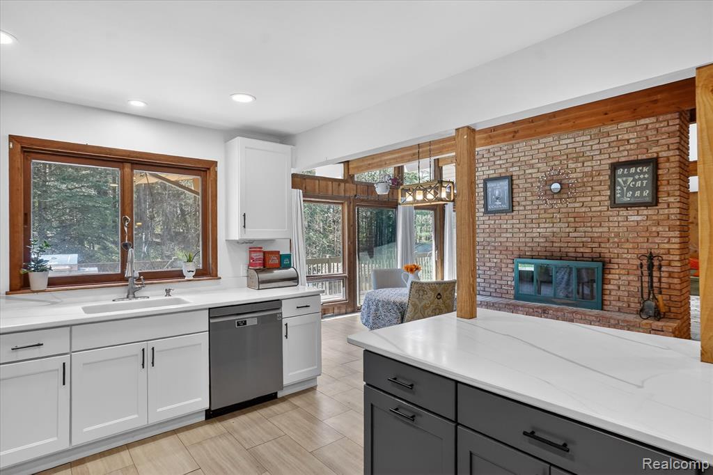 3301 Jewell Road Howell, MI 48843 - Photo 8 of 41