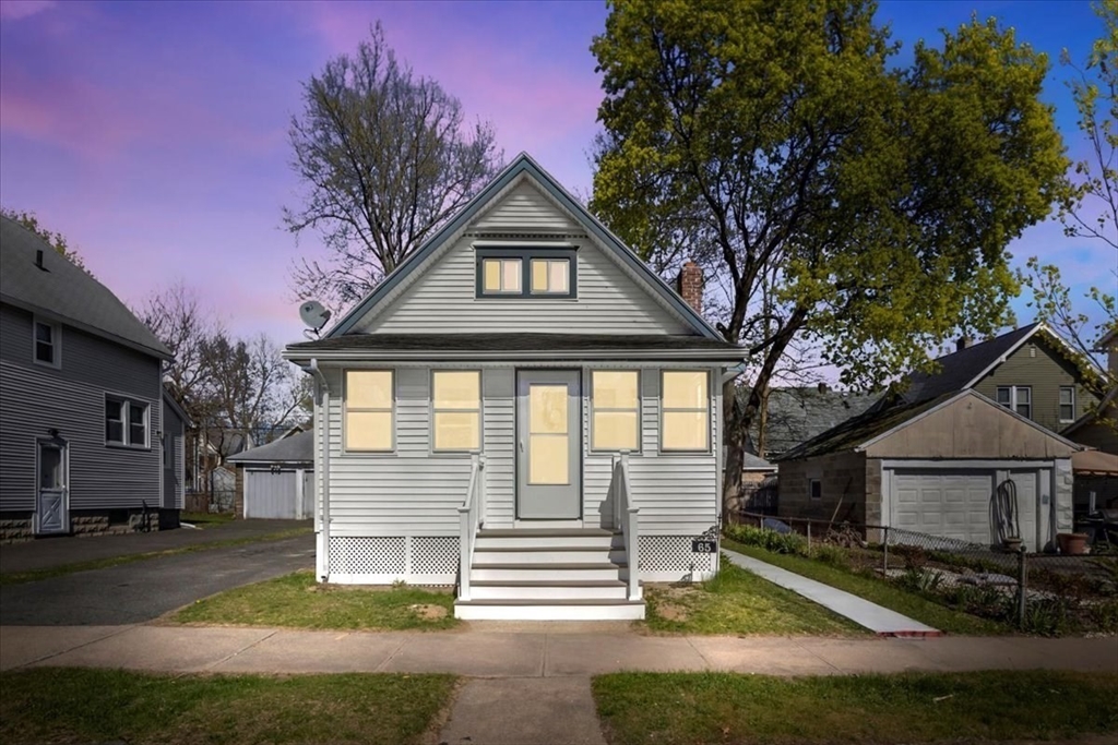 65 Wellington Street Springfield, MA 01109 - Photo 1 of 39 Gallery Image 1