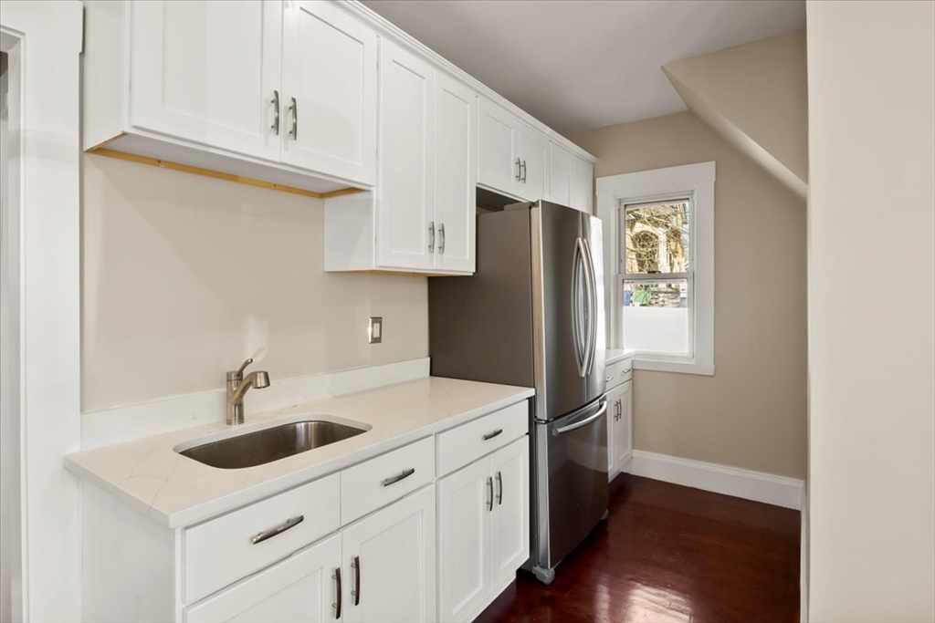 65 Wellington Street Springfield, MA 01109 - Photo 13 of 39 Gallery Image 13