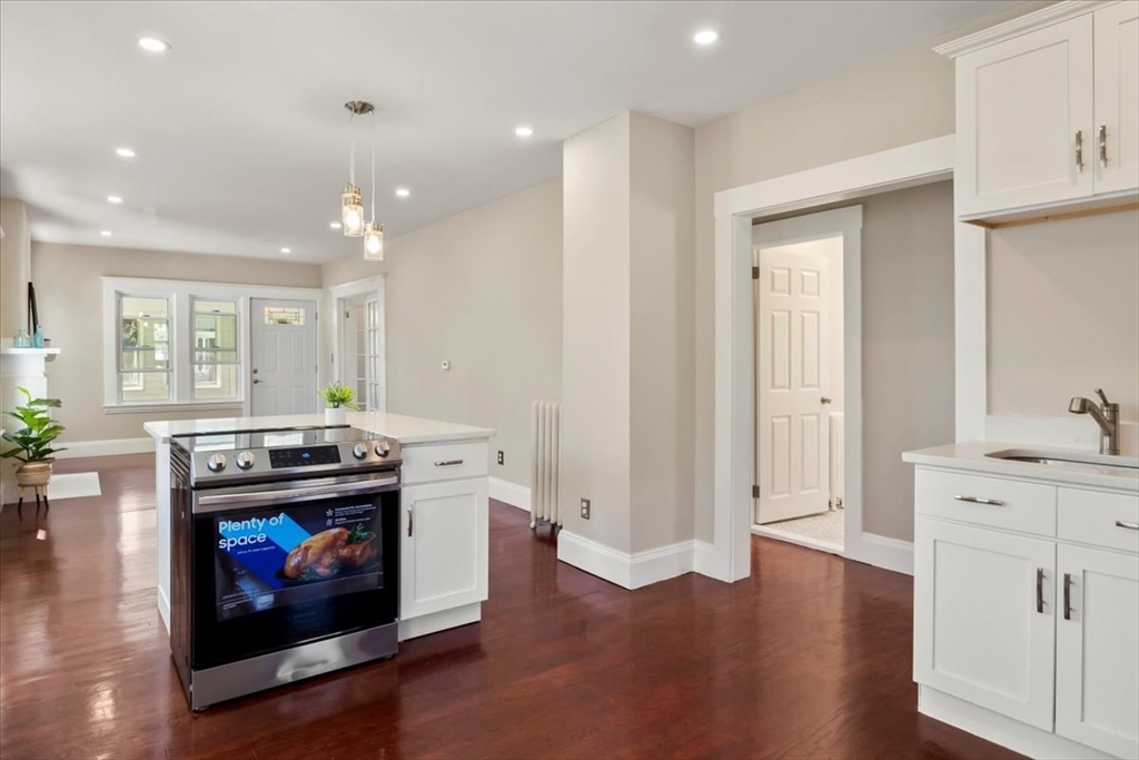 65 Wellington Street Springfield, MA 01109 - Photo 17 of 39 Gallery Image 17