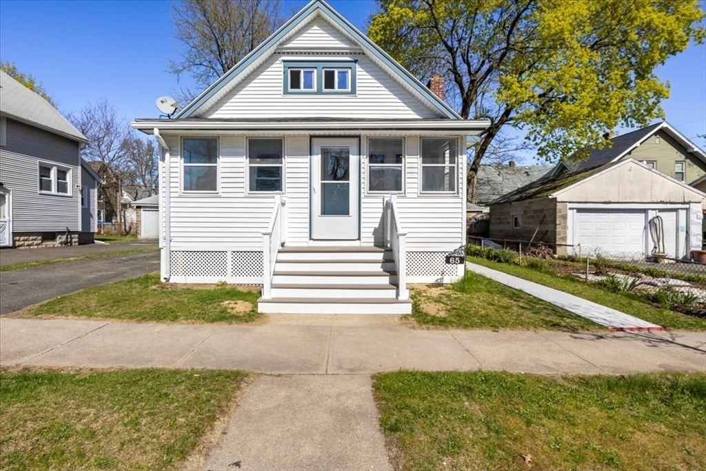 65 Wellington Street Springfield, MA 01109 - Photo 2 of 39 Gallery Image 2