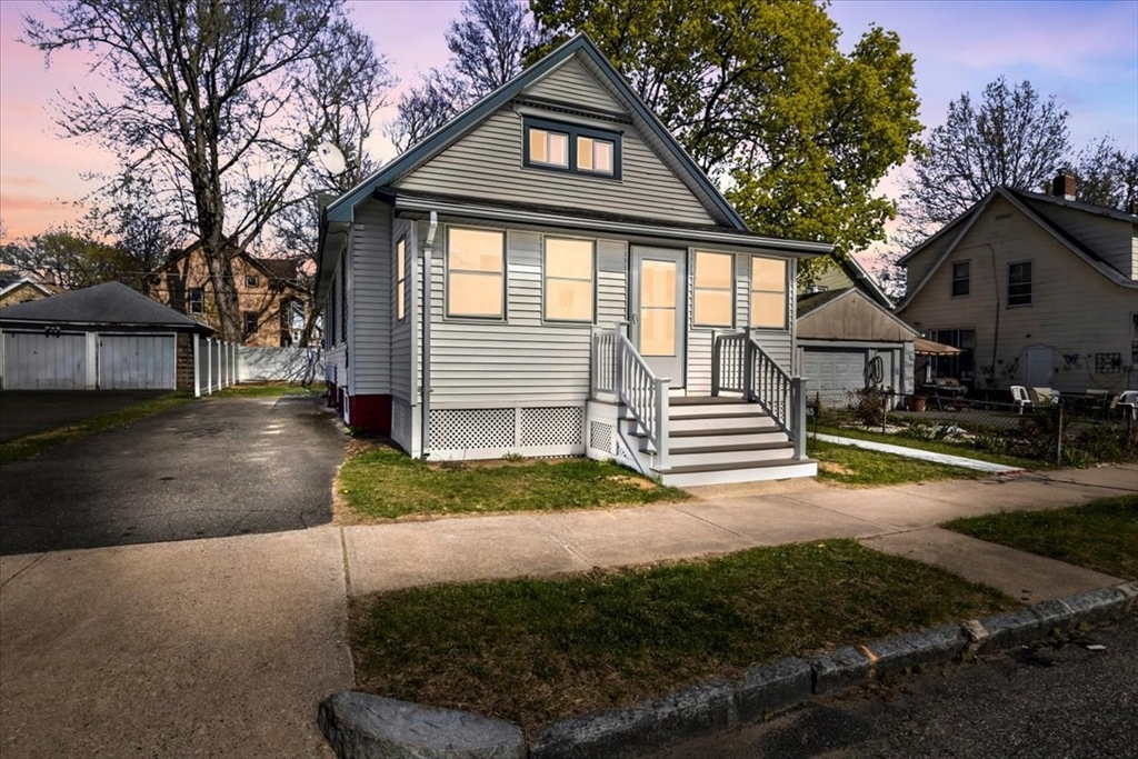 65 Wellington Street Springfield, MA 01109 - Photo 8 of 39 Gallery Image 8