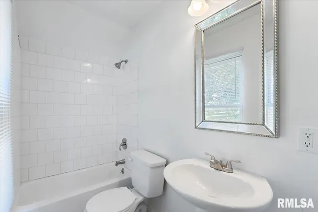 $90,000 | 336 East Ogden Avenue, Geneseo, IL 61254