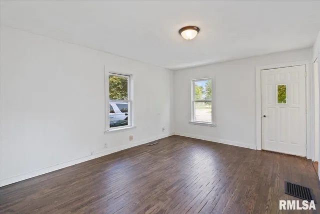 $90,000 | 336 East Ogden Avenue, Geneseo, IL 61254