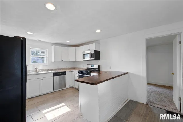 $90,000 | 336 East Ogden Avenue, Geneseo, IL 61254