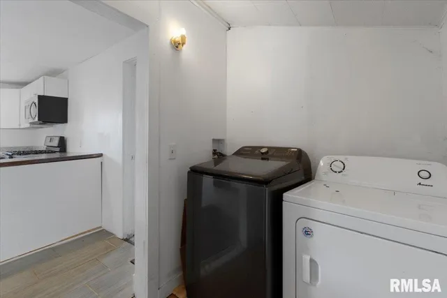 $90,000 | 336 East Ogden Avenue, Geneseo, IL 61254