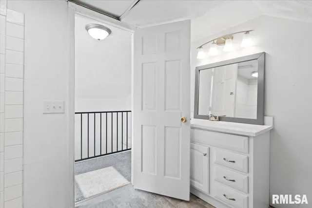 $90,000 | 336 East Ogden Avenue, Geneseo, IL 61254