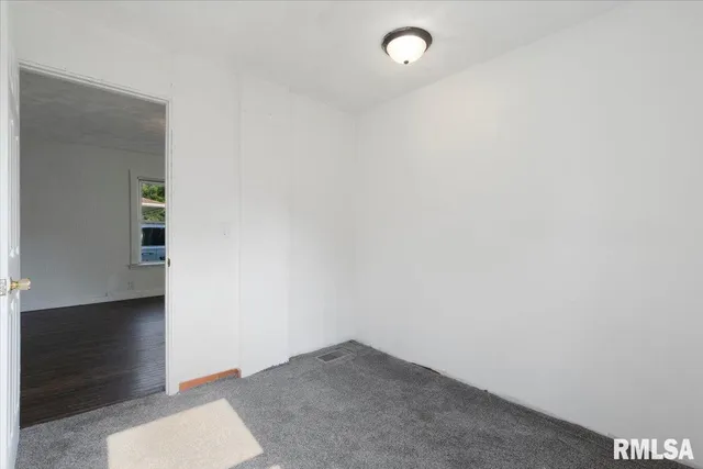 $90,000 | 336 East Ogden Avenue, Geneseo, IL 61254