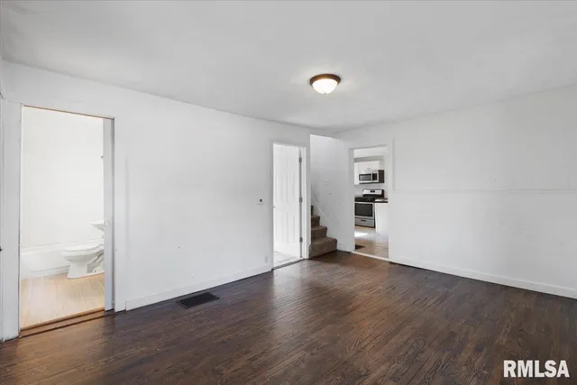 $90,000 | 336 East Ogden Avenue, Geneseo, IL 61254