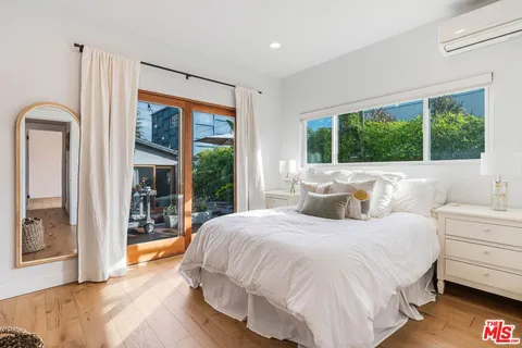 $2,695,000 | 416 Brooks Avenue, Venice, CA 90291