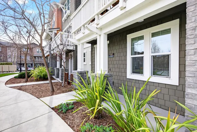 $1,688,000 | 817 Galt Terrace, Unit 4, Sunnyvale, CA 94085