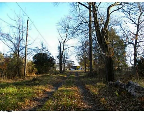 $1,400,000 | 3241 Highway 27, Franklin Park, NJ 08823