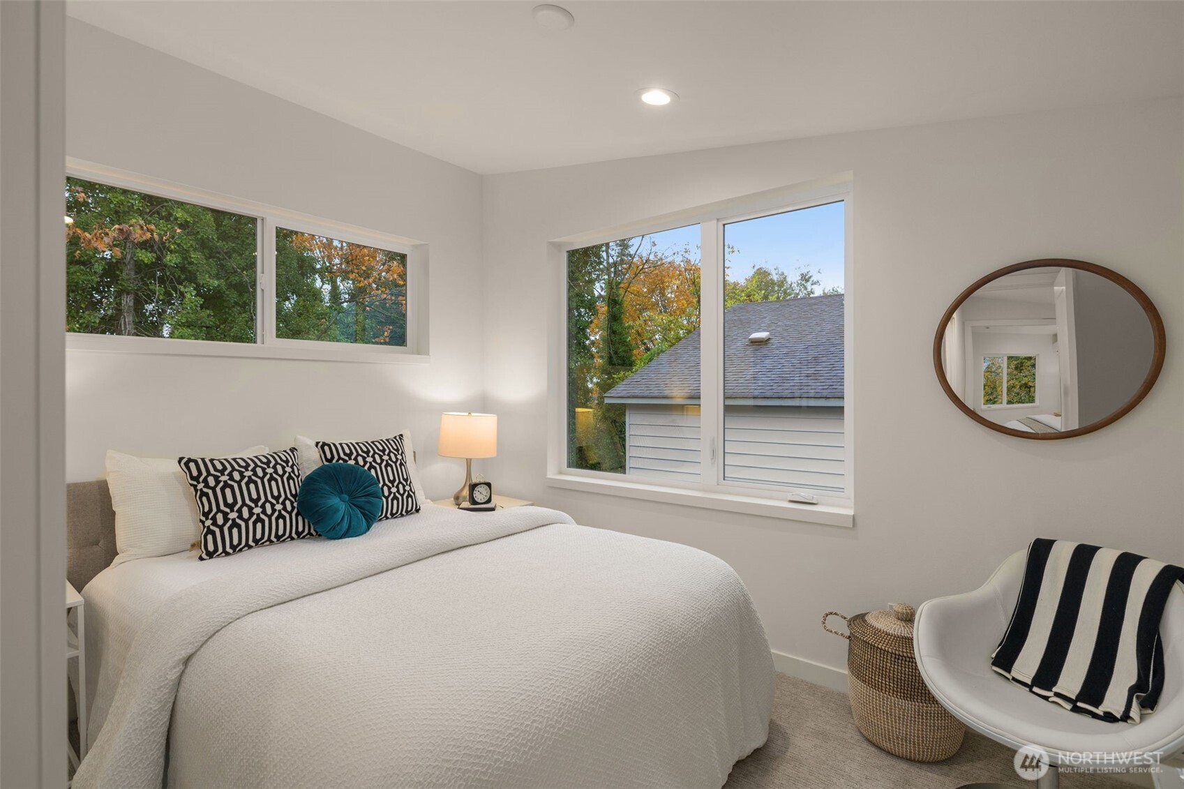 4411 21st Avenue Southwest Seattle, WA 98106 - Photo 19 of 25