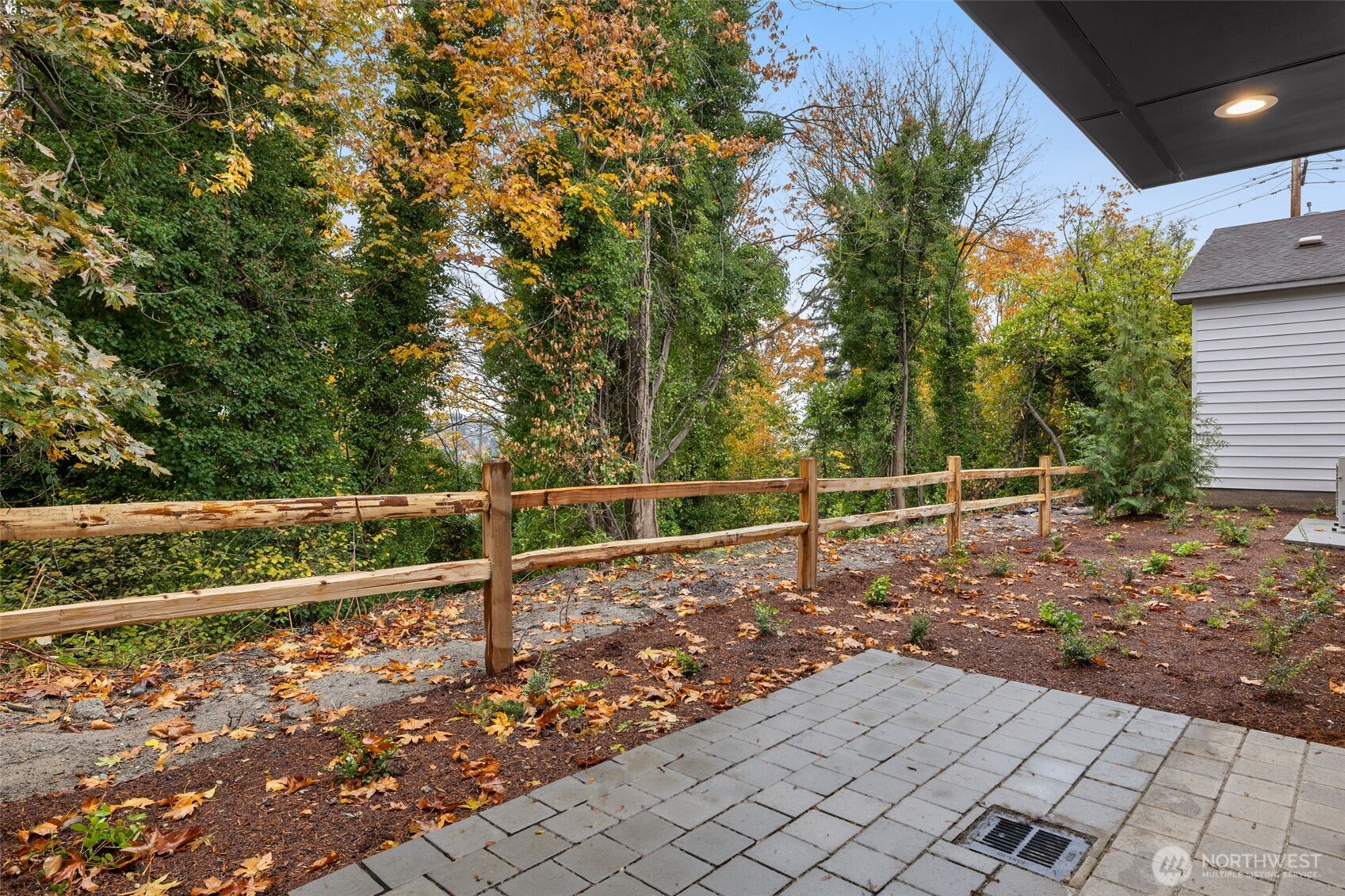 4411 21st Avenue Southwest Seattle, WA 98106 - Photo 22 of 25