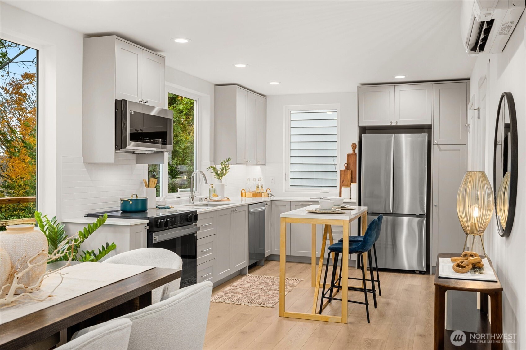 4411 21st Avenue Southwest Seattle, WA 98106 - Photo 9 of 25