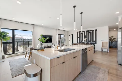 $1,425,000 | 635 7th Avenue South, Unit 309, Nashville, TN 37203