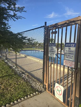 $2,550 | 4204 Waterview Circle, Palm Springs, FL 33461