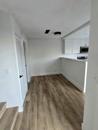 $2,550 | 4204 Waterview Circle, Palm Springs, FL 33461