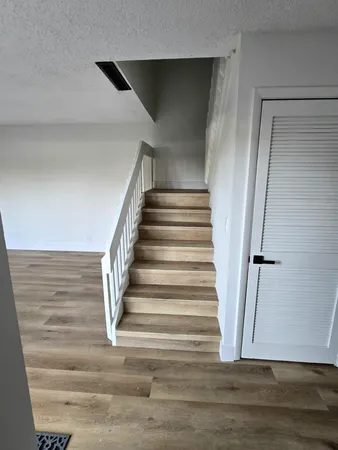 $2,550 | 4204 Waterview Circle, Palm Springs, FL 33461