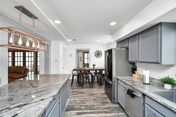 $9,500 | 15711 Creekhaven Drive, Houston, TX 77084