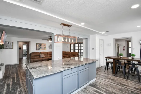 $9,500 | 15711 Creekhaven Drive, Houston, TX 77084