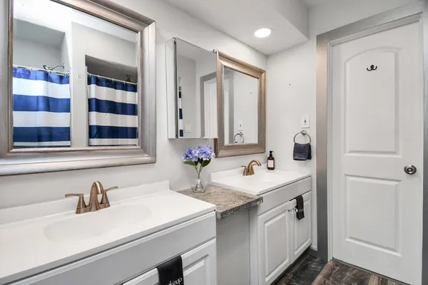 $9,500 | 15711 Creekhaven Drive, Houston, TX 77084