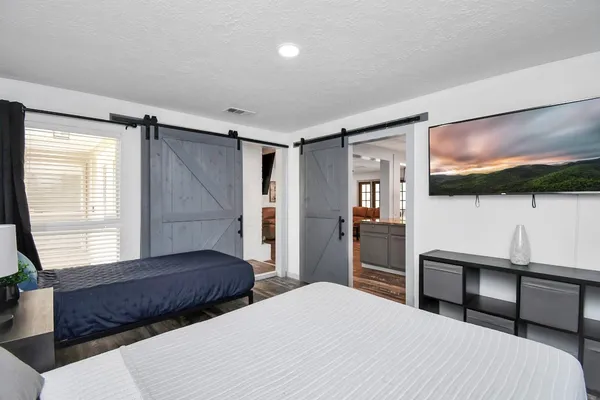 $9,500 | 15711 Creekhaven Drive, Houston, TX 77084