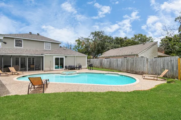 $9,500 | 15711 Creekhaven Drive, Houston, TX 77084