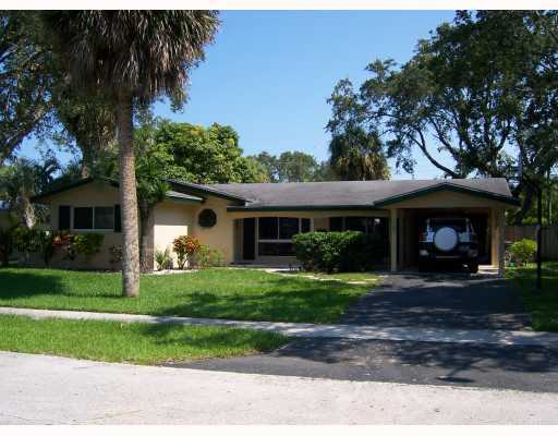 660 Southwest 4th Street Boca Raton, FL 33486 - Photo 1 of 9 Primary Photo