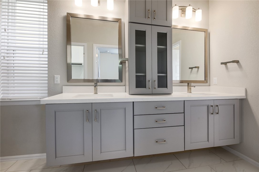 10303 Oldham Cove Austin, TX 78717 - Photo 16 of 26