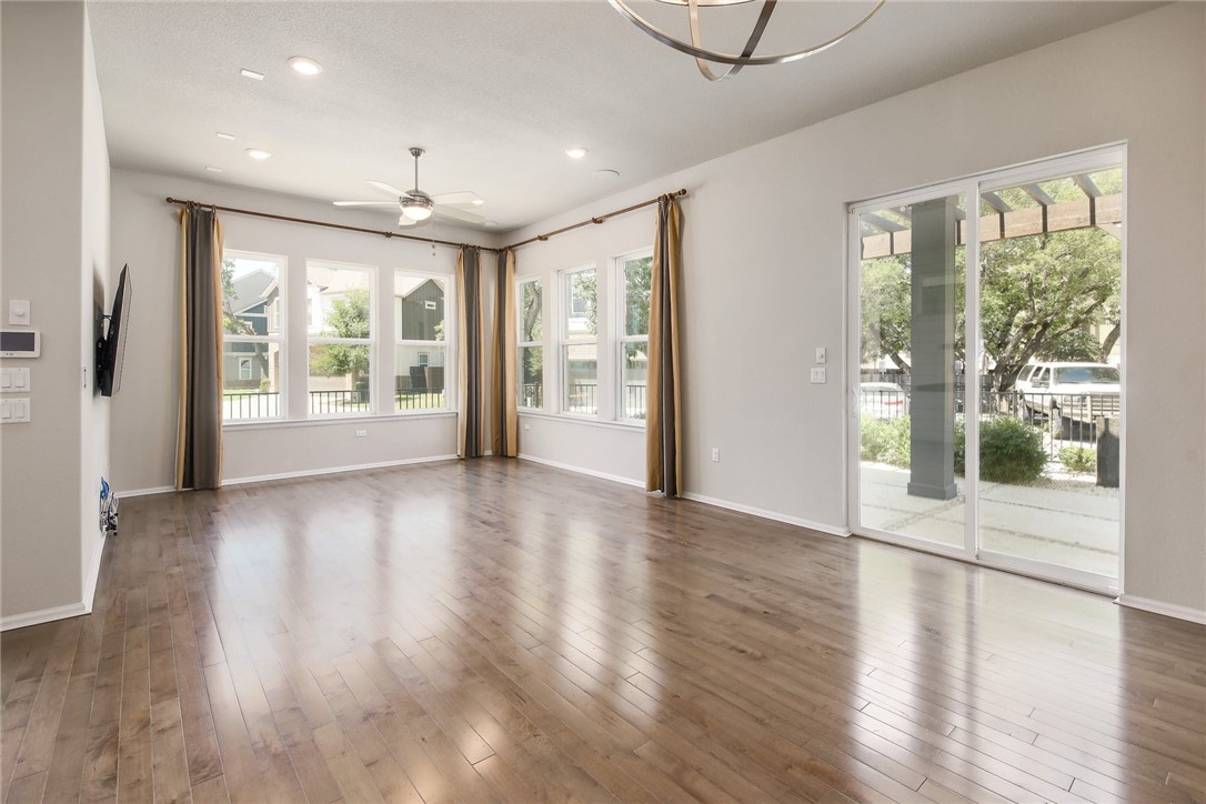 10303 Oldham Cove Austin, TX 78717 - Photo 4 of 26