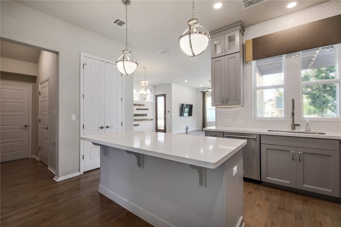 10303 Oldham Cove Austin, TX 78717 - Photo 9 of 26