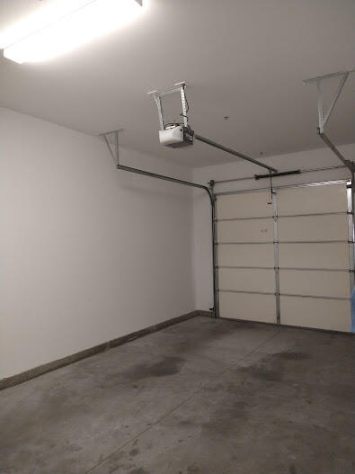 225 Sandy Point Trail Palm Springs, CA 92262 - Photo 21 of 38 a view of a room with racks on the wall