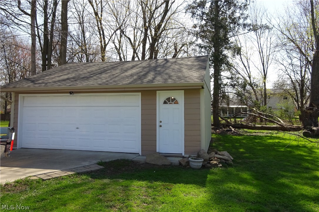 6797 Franke Road Cleveland, OH 44130 - Photo 21 of 24