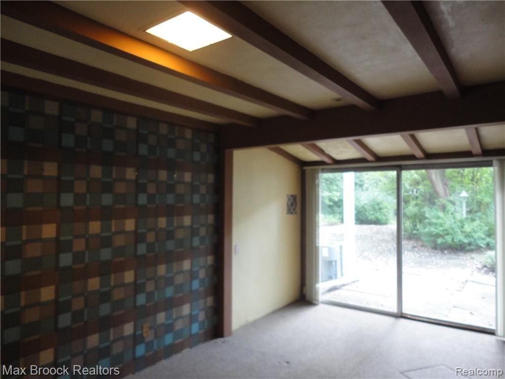 19625 Riverside Drive Beverly Hills, MI 48025 - Photo 12 of 20