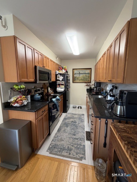 101 Grove Street, Unit 17 Stamford, CT 06901 - Photo 5 of 19